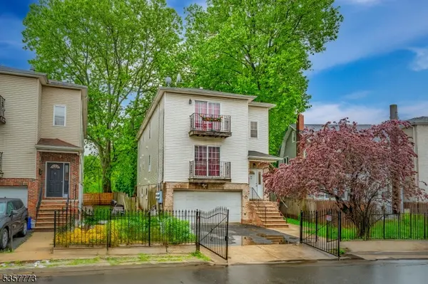 40-42 Hinsdale Pl, Newark City, NJ 07104