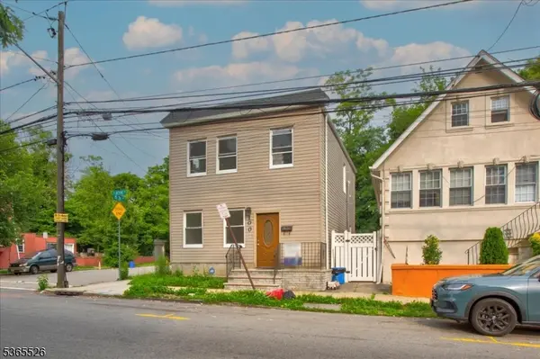 100 S Devine St, Newark City, NJ 07106