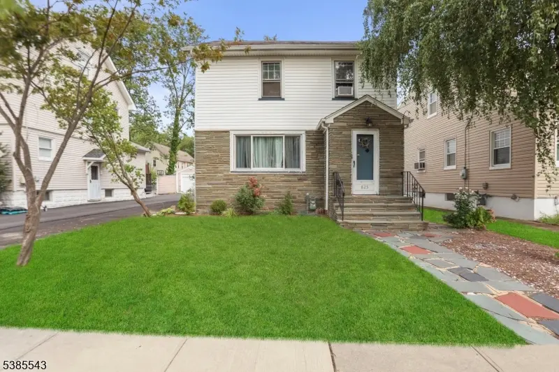 825 Elm St, Roselle Park Boro, NJ 07204