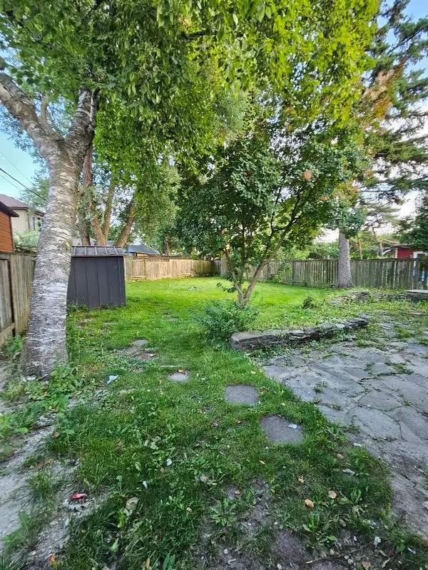 Toronto E04, ON M1R 3P9,259 Tower DR #Main