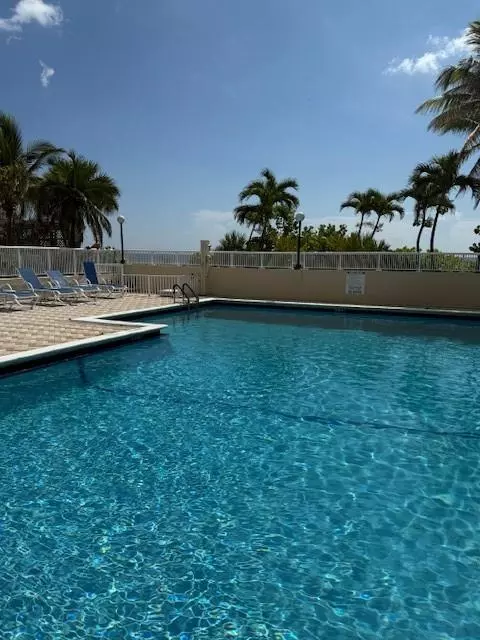 Pompano Beach, FL 33062,1800 S Ocean Blvd #408