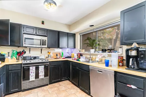 Dallas, TX 75231,6808 Eastridge Drive #12- B3