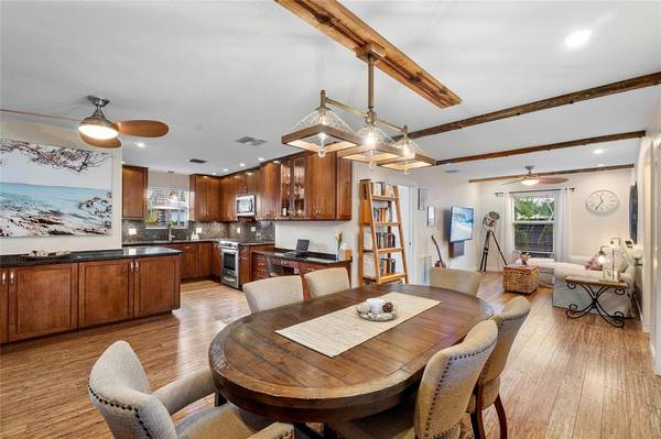 221 NE 57th St, Oakland Park, FL 33334