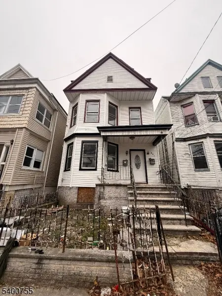 Jersey City, NJ 07305,221 Bayview Ave