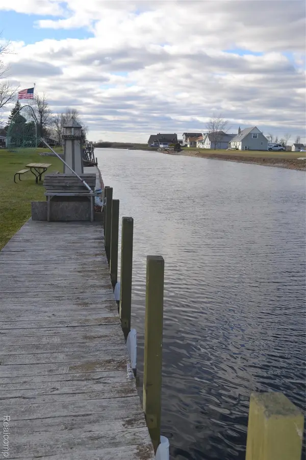 2347 E Bay Ridge DR, Au Gres, MI 48703