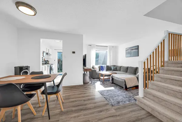 Barrhaven, ON K2G 6E7,313 Stoneway DR