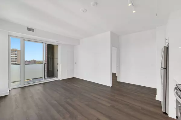 Toronto E05, ON M1W 2N7,3030 Pharmacy AVE #1305