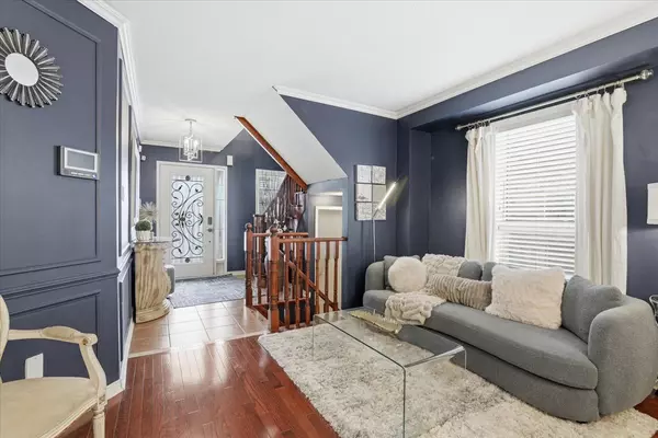 Whitby, ON L1N 0C3,66 Oceanpearl CRES