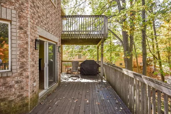 Barrie, ON L4N 0E5,63 White Elm RD