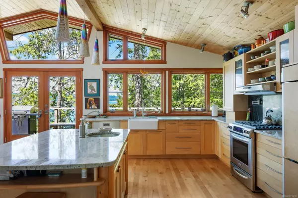 Cortes Island, BC V0P 1Z0,0 Gorge Harbour (Off) Rd