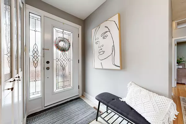 Whitby, ON L1N 5K6,807 Annes ST