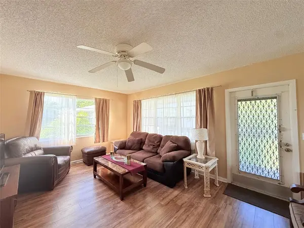 Deerfield Beach, FL 33442,204 Oakridge M #204