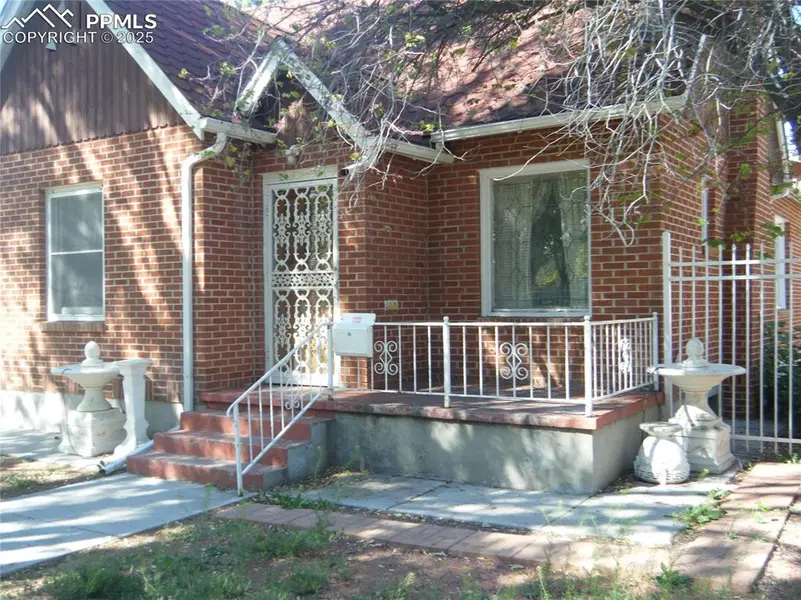 415 Veta AVE, Pueblo, CO 81004