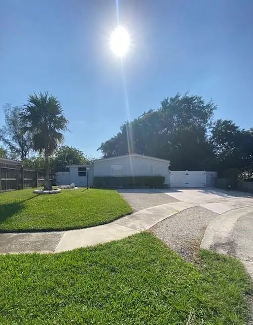 Boca Raton, FL 33428,10666 S 228th Lane