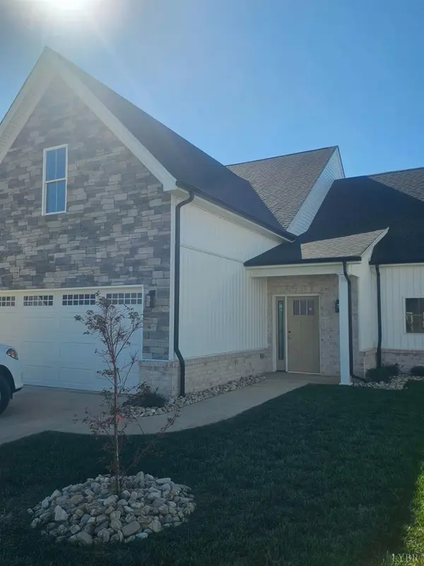 1165 Grandset DR, Forest, VA 24551