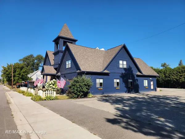 201 E Main RD, Sterling, MI 48659