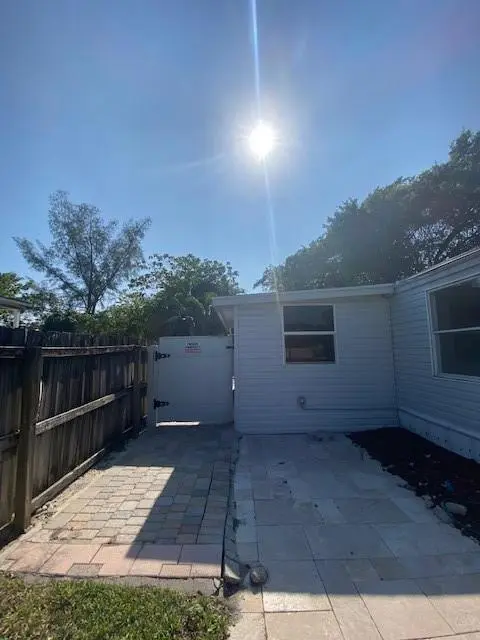 Boca Raton, FL 33428,10666 S 228th Lane