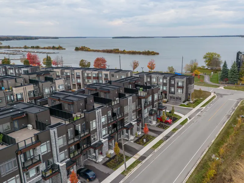 146 Elgin ST, Orillia, ON L3V 1S7