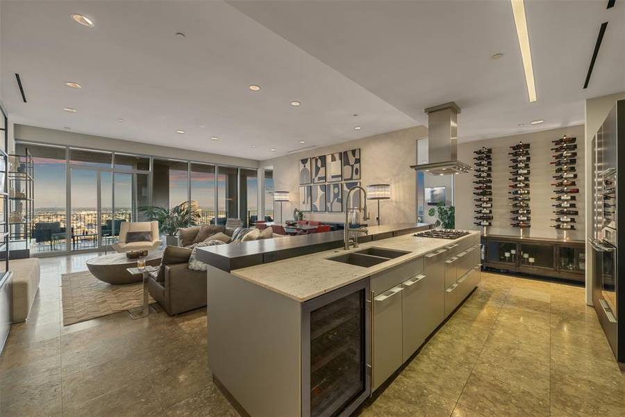 1717 Arts Plaza #2202, Dallas, TX 75201