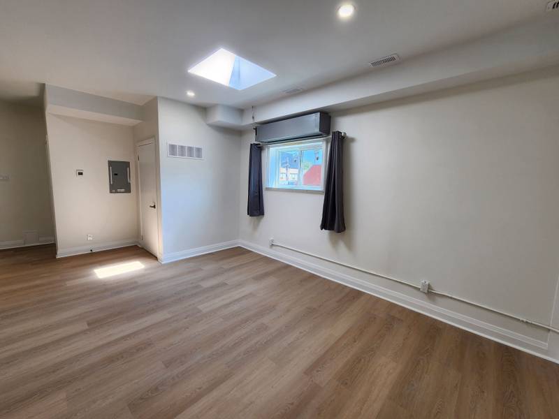 998 Bloor ST W #3, Toronto W02, ON M6H 1L8