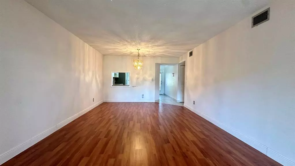 Tamarac, FL 33319,6090 N Sabal Palm Blvd #108