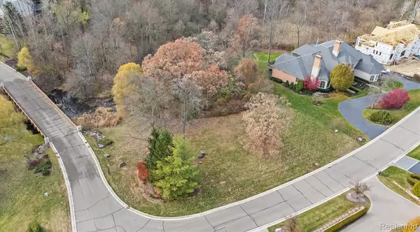 Bloomfield Hills, MI 48304,556 Barrington CT