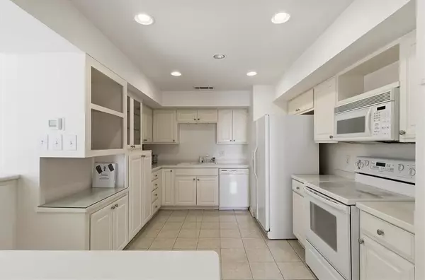 Dallas, TX 75248,5200 Keller Springs Road #1315