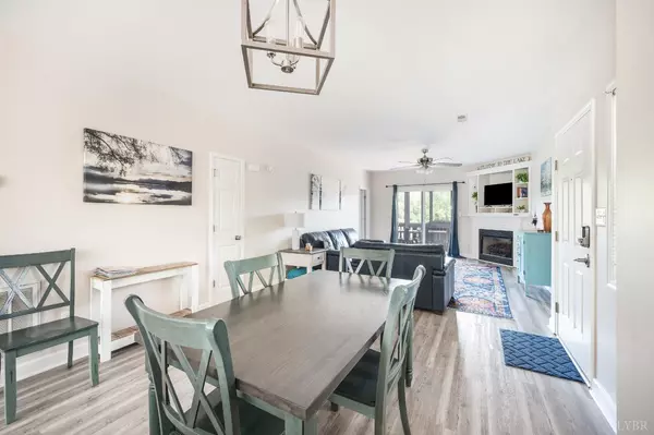 Huddleston, VA 24104,1137 Mariners WAY