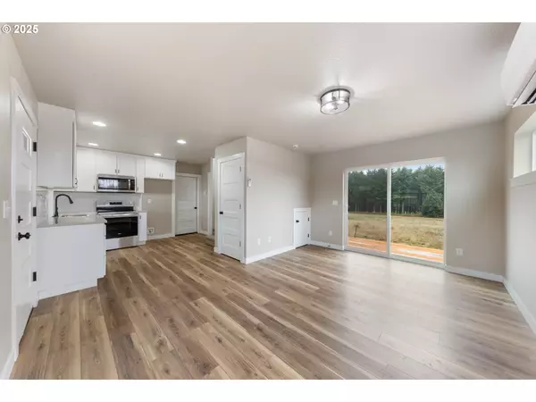 Willamina, OR 97396,1006 NW Kindness CT