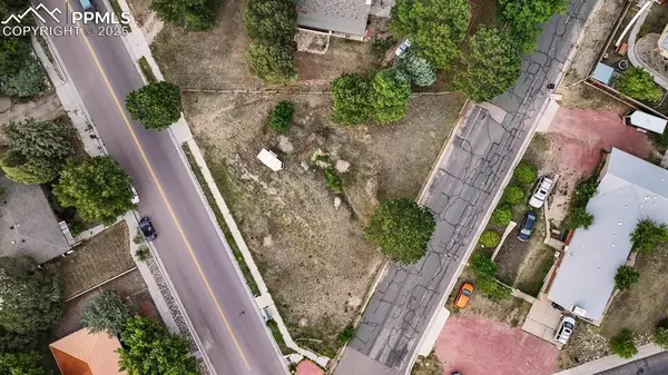 Colorado Springs, CO 80907,3821 Meadow LN