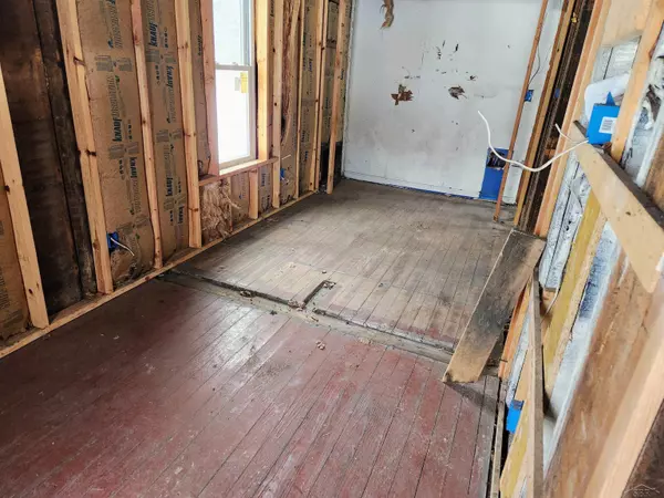 Saginaw, MI 48601,1524 Fenton ST