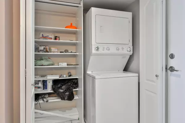 Toronto C15, ON M2K 3B9,8 Rean DR ##1303