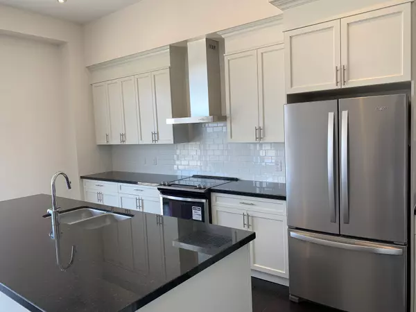 Whitby, ON L1P 0C6,38 Hayeraft ST