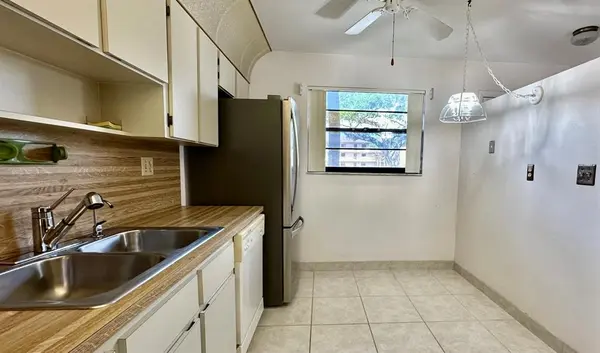 Tamarac, FL 33319,6090 N Sabal Palm Blvd #108