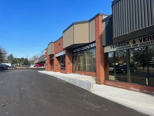 1020 Matheson BLVD E #12, Mississauga, ON L4W 4J9