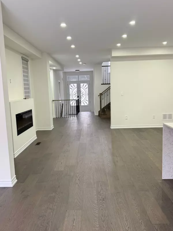 Milton, ON L9E 1L4,488 Parent PL #Upper