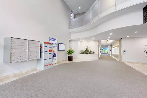 Oakville, ON L6K 3V7,710 Dorval DR #600-27