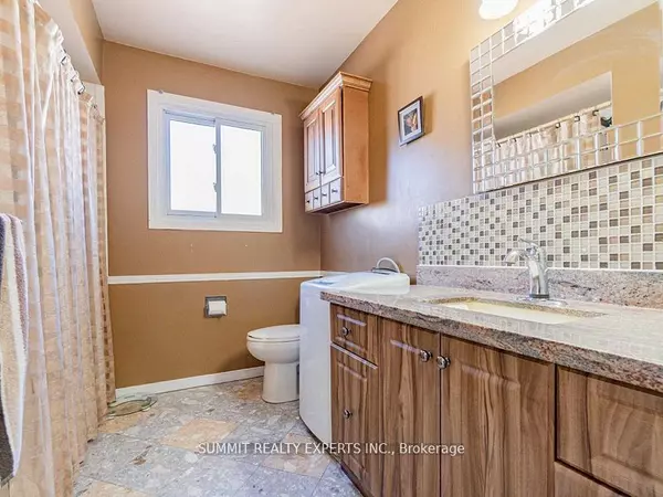 Brampton, ON L6V 2W3,76 Kingswood DR