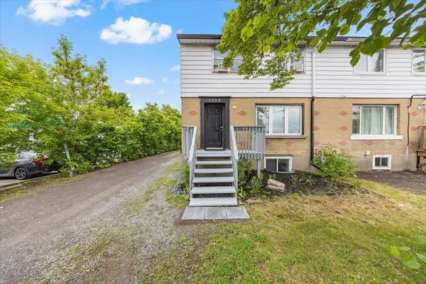 Overbrook - Castleheights And Area, ON K1K 3B4,1008 ST. LAURENT BLVD