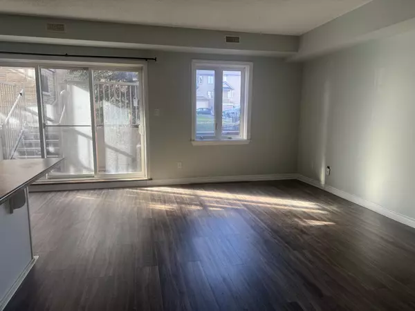 Barrhaven, ON K2J 2T3,190 Hornchurch LN #B