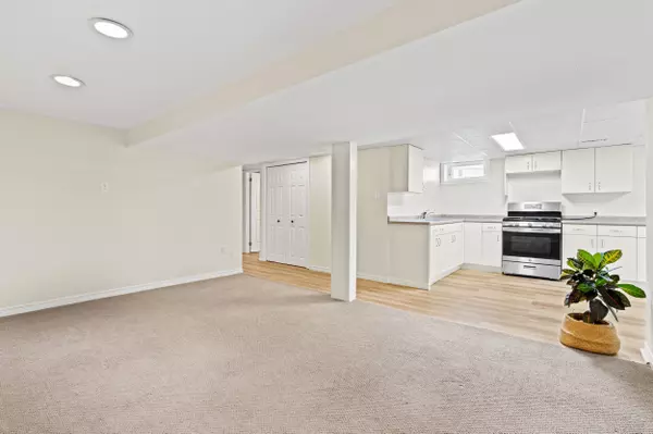 Welland, ON L3B 3A2,13 Thornton ST #2