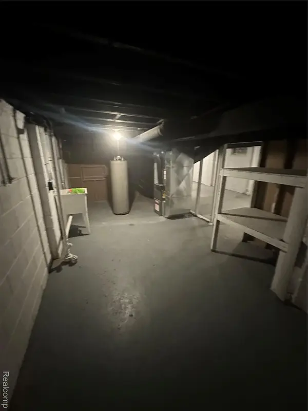 Detroit, MI 48219,16101 Bramell ST