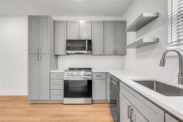 Dallas, TX 75214,5313 Reiger Avenue #302