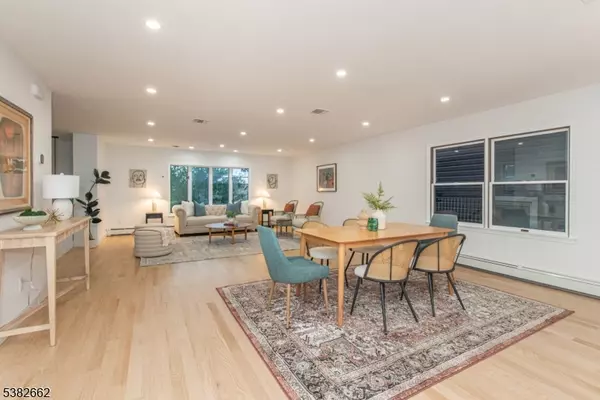 Carlstadt Boro, NJ 07072,409 Washington St