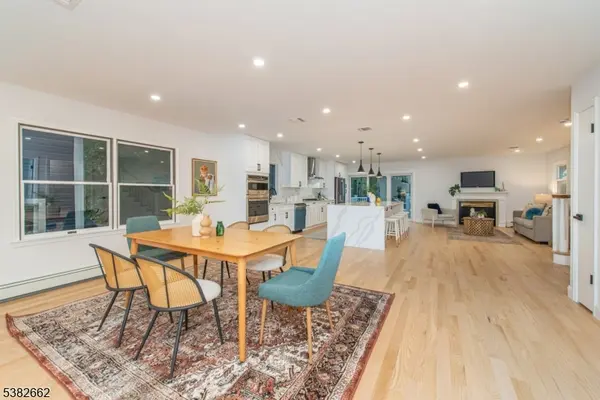 Carlstadt Boro, NJ 07072,409 Washington St