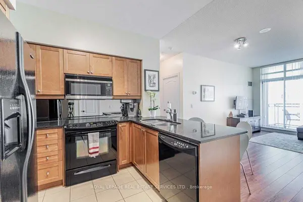 Toronto C10, ON M4S 1A7,319 Merton ST #402