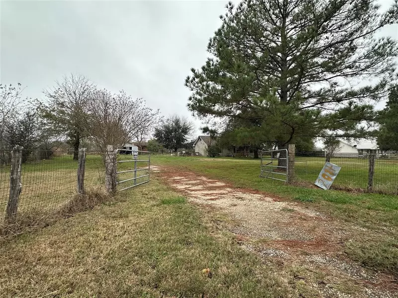2084 Lcr 456, Groesbeck, TX 76642