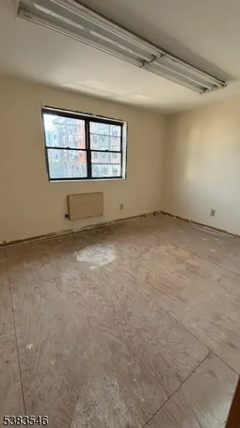 Harrison Town, NJ 07029,2 Jersey St