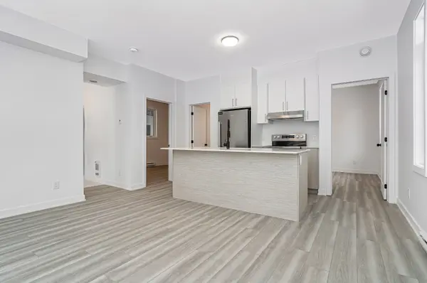 Cyrville - Carson Grove - Pineview, ON K1B 3P2,1369 Louis LN #Unit B