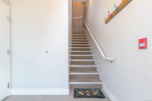 Langford, BC V9B 2Y5,2785 Leigh Rd #107